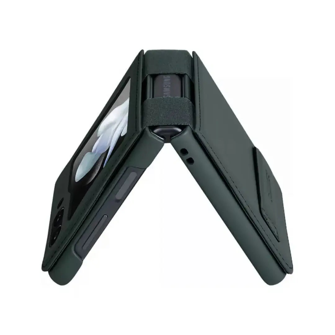 Funda de Cuero Vegano Nillkin Qin con Parante para Galaxy Z Flip 5 - Verde Olivo